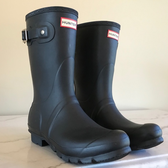 HUNTER BLACK ORIGINAL SHORT RAIN BOOTS - Picture 1 of 11